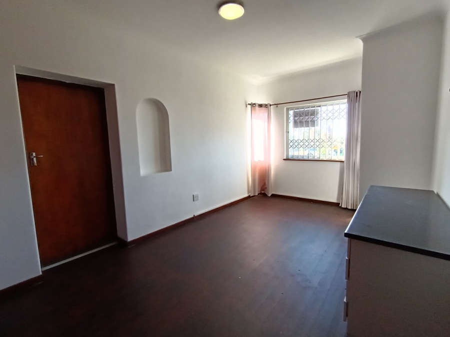 2 Bedroom Property for Sale in Humewood Eastern Cape